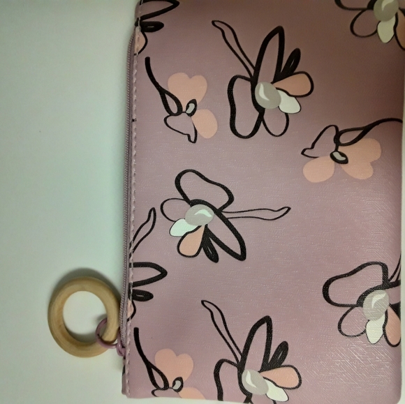 Ipsy bag - Picture 2 of 3